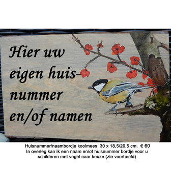 Huisnummerbord vogel op hout