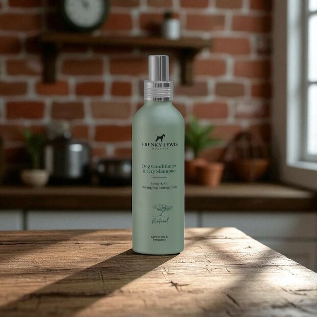 Frenky Lewis Natuurlijke droogshampoo &amp; conditioner spray 150ml Groene Thee &amp; Bergamot 150ml 